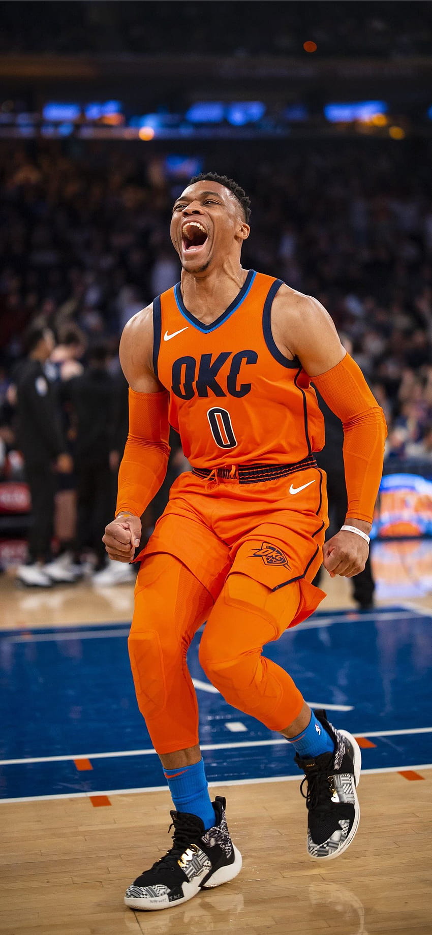 Russell Westbrook iPhone on Dog, basketball iphone 11 HD phone wallpaper