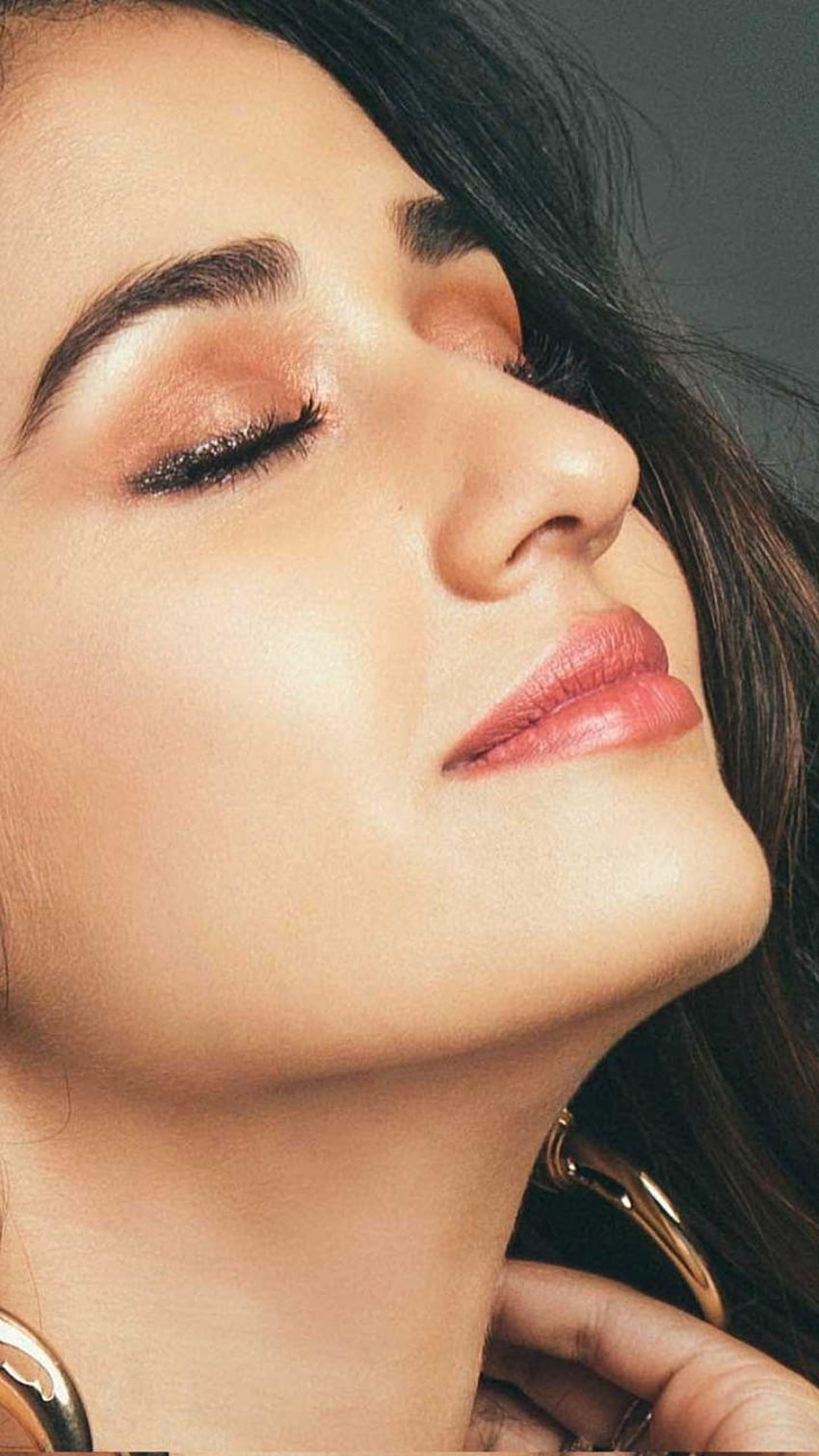 Disha Patani, juicy lips, Maxim India, Bollywood, 720x1280, beautiful girl face aesthetic HD phone wallpaper