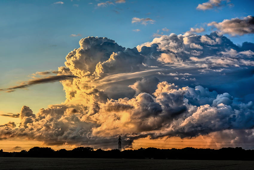 Kumulonimbuswolken Sturm Winter Regenwolken Sonnenuntergang Tornados grau Erde Wasser Wind stark schnell Blitz Berge e… HD-Hintergrundbild