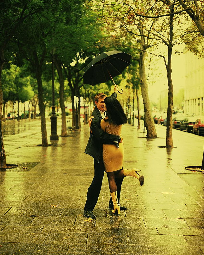 romantic-quotes-about-rain-quotesgram-rainy-couple-hd-phone-wallpaper