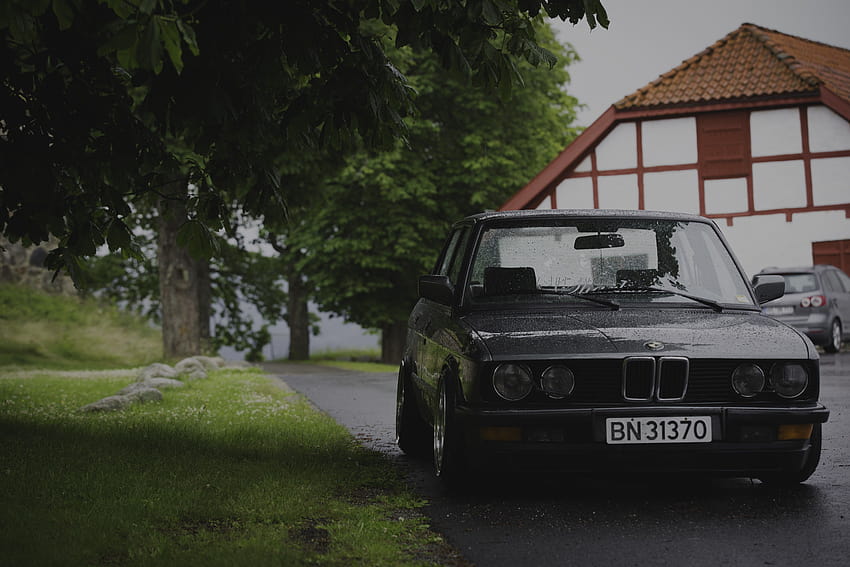 BMW E28, Norvegia, Estate, Pioggia, Stance, Stanceworks, Basso Sfondo HD
