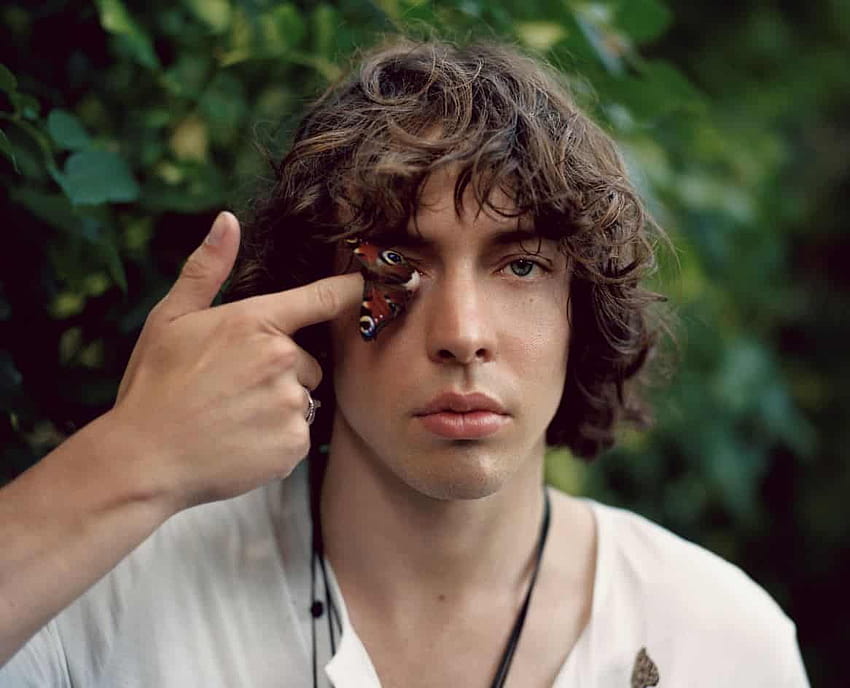 Interview with Barns Courtney: Productive Procrastination & Enjoyable Distraction HD wallpaper
