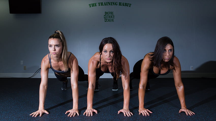 grupo de mujeres fitness, flexiones fondo de pantalla