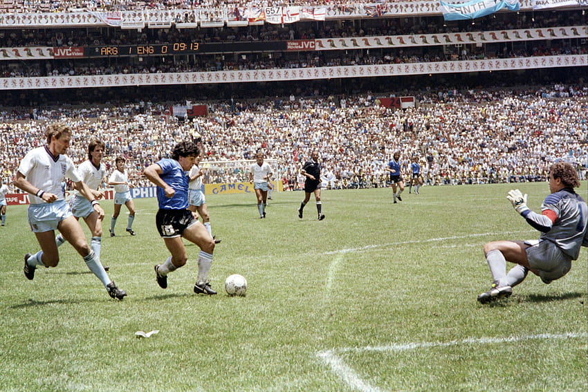 Diego Maradona: Revivendo sua 'Mão de Deus' e Gol do Século contra a Inglaterra na Copa do Mundo de 1986 papel de parede HD
