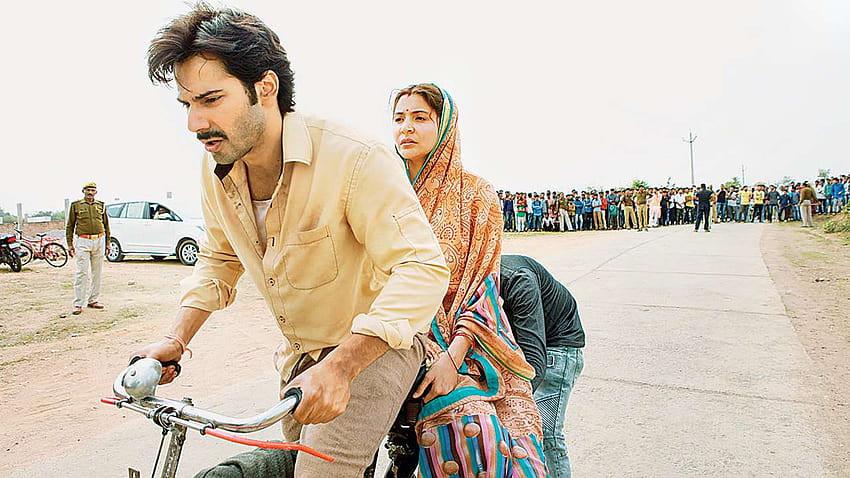 Fenil e Bollywood: Anushka Sharma cavalca il sellino, Varun Dhawan pedala nel caldo soffocante di Chanderi per Sui Dhaaga Sfondo HD