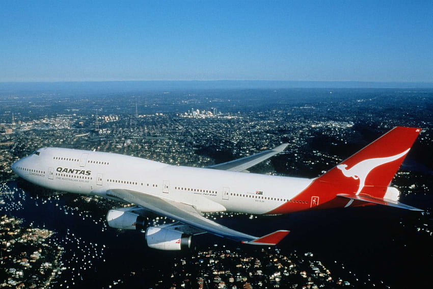 Cabin and Inflight Entertainment improvements for Qantas Boeing 747 HD wallpaper