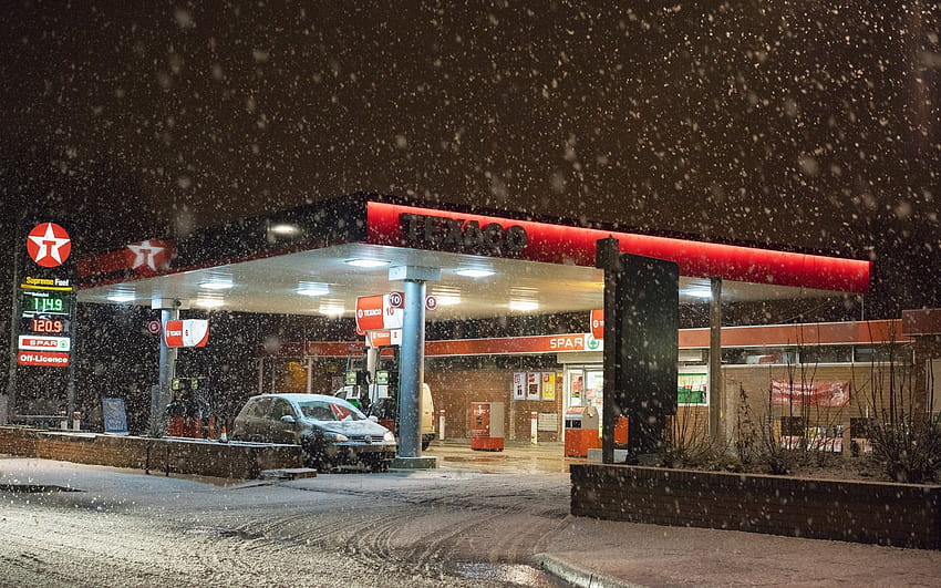 Texaco gas station, winter, snowy, night, lights HD wallpaper