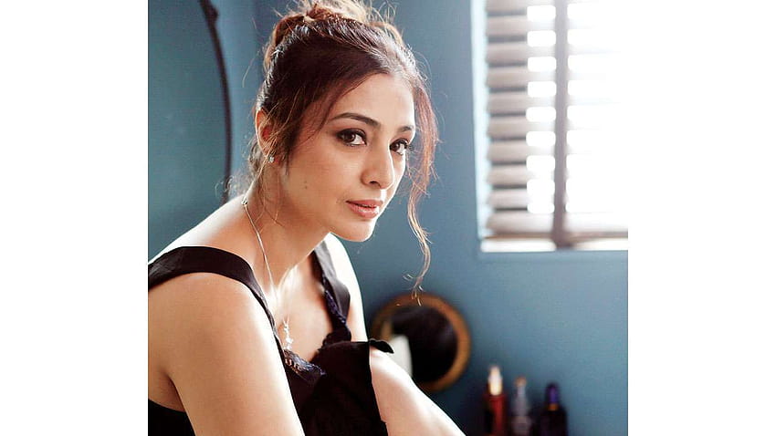 There are no heroes or villains in AndhaDhun: Tabu gets candid HD wallpaper