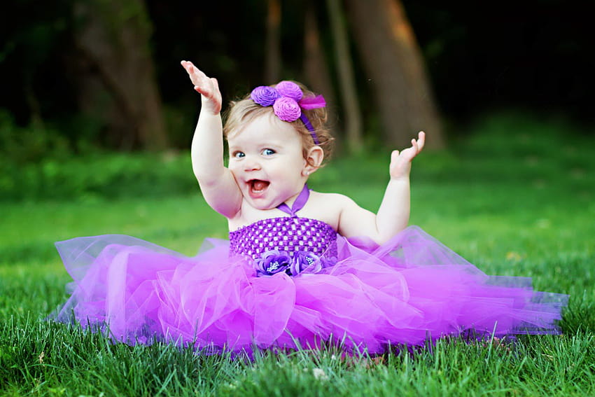 Cute Baby New Year, small baby girl HD wallpaper