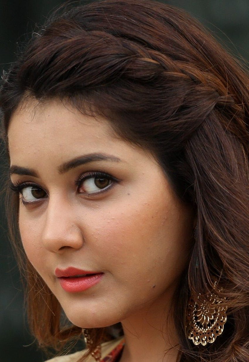 L'actrice Telugu Rashi Khanna Face Close Up, le visage de l'actrice se bouchent Fond d'écran de téléphone HD