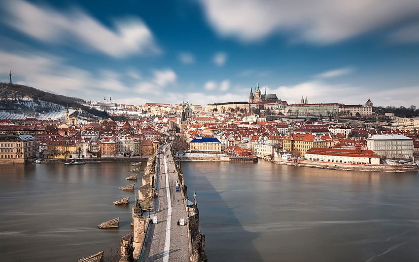 Чехия, Прага, Карлов мост, река Вълтава, град, сняг, зима 1920x1200 , зимна Прага HD тапет
