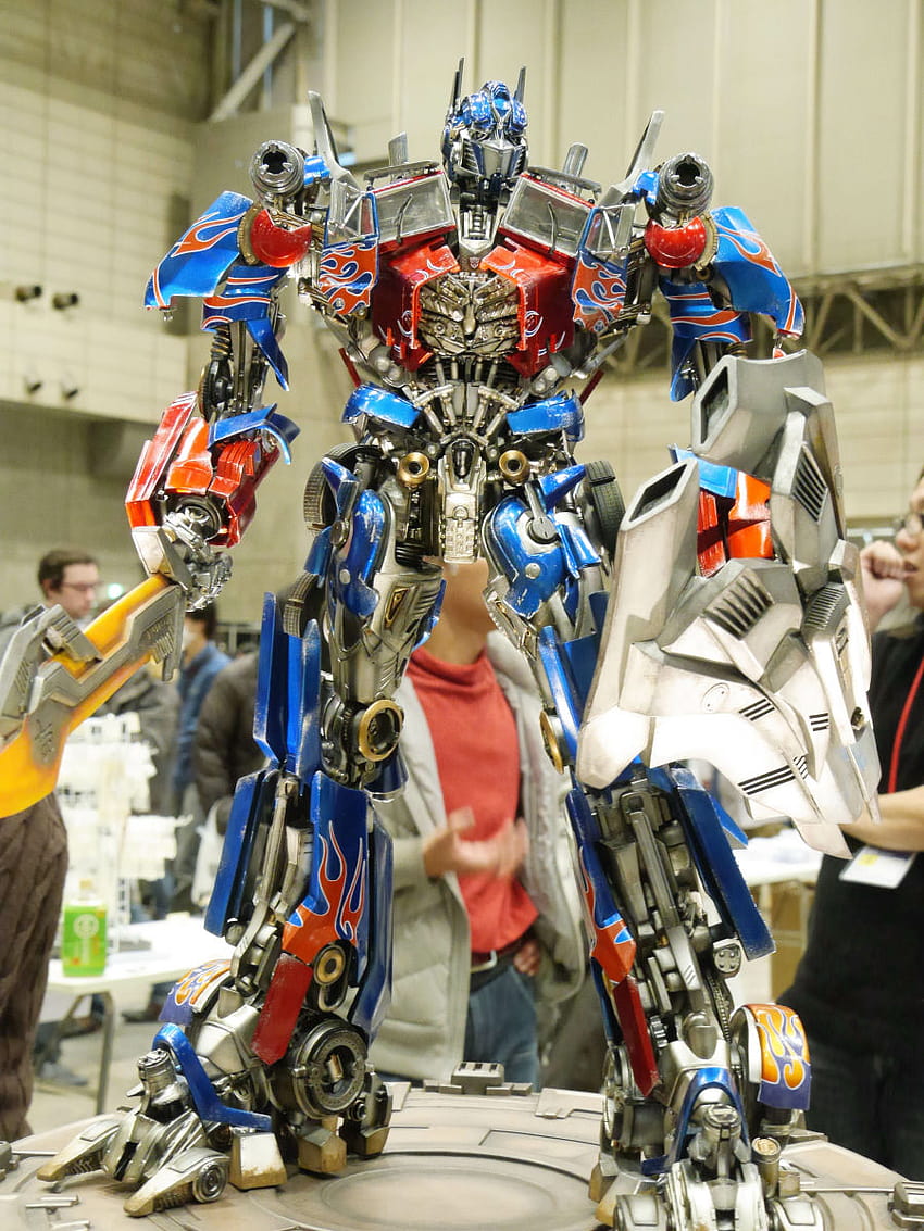 60cm tall Optimus Prime from “Transformers Dark of the Moon” by prime1studio! @ Wonder Festival 2014 Winter: Size – GUNJAP HD phone wallpaper