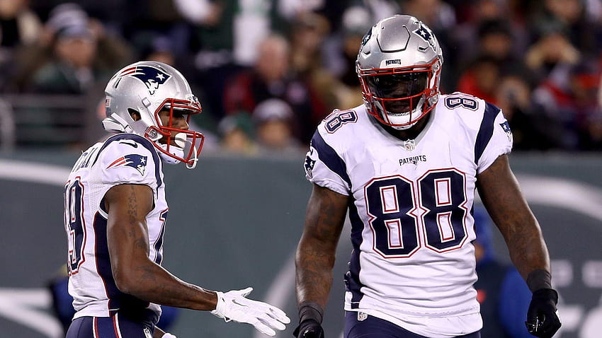 Martellus Bennett says playing football in cold weather is 'sexier HD wallpaper