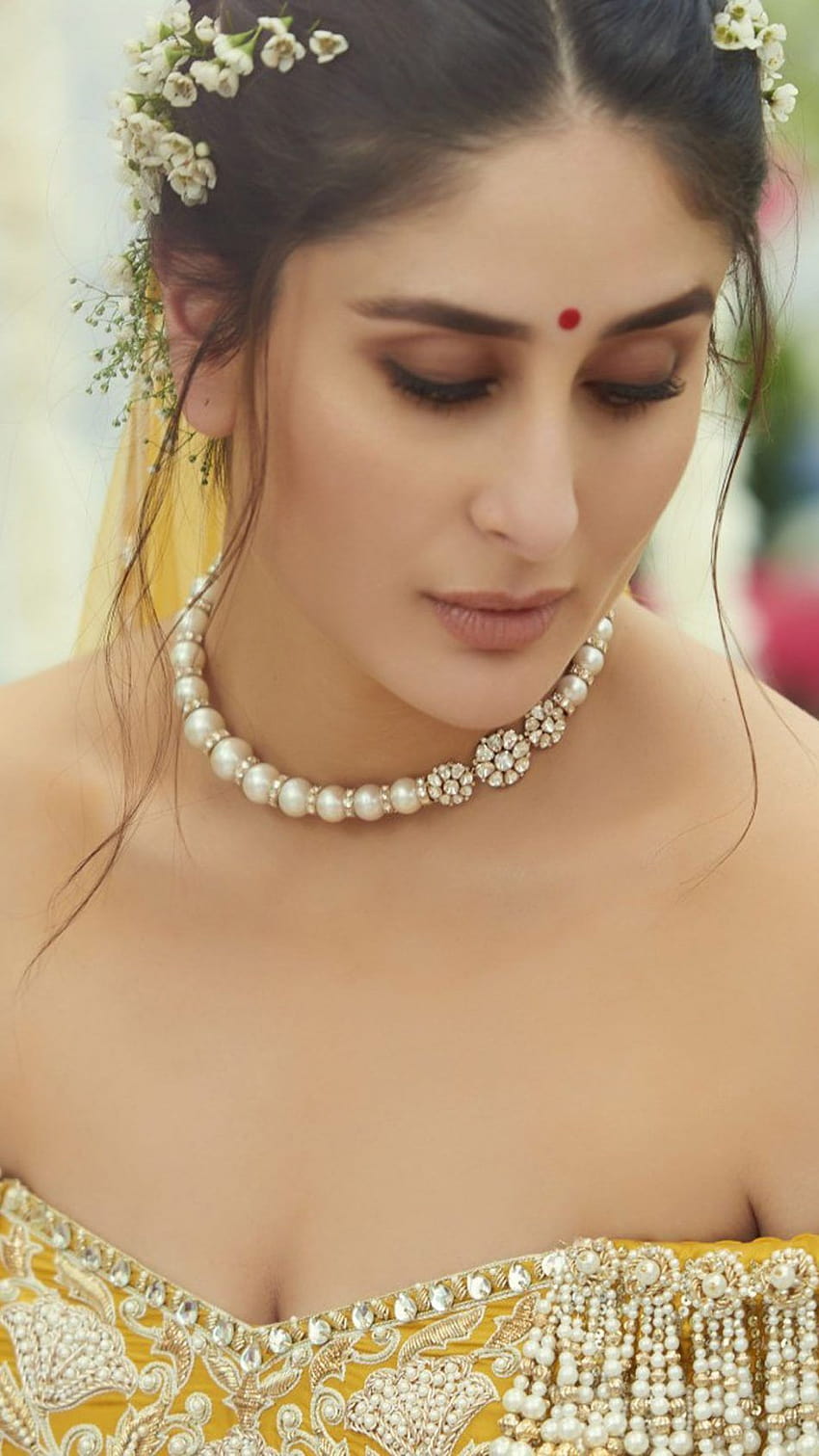 Kareena Kapoor In Bridal Wedding Outfit Ultra Mobile, kareena kapoor android HD phone wallpaper