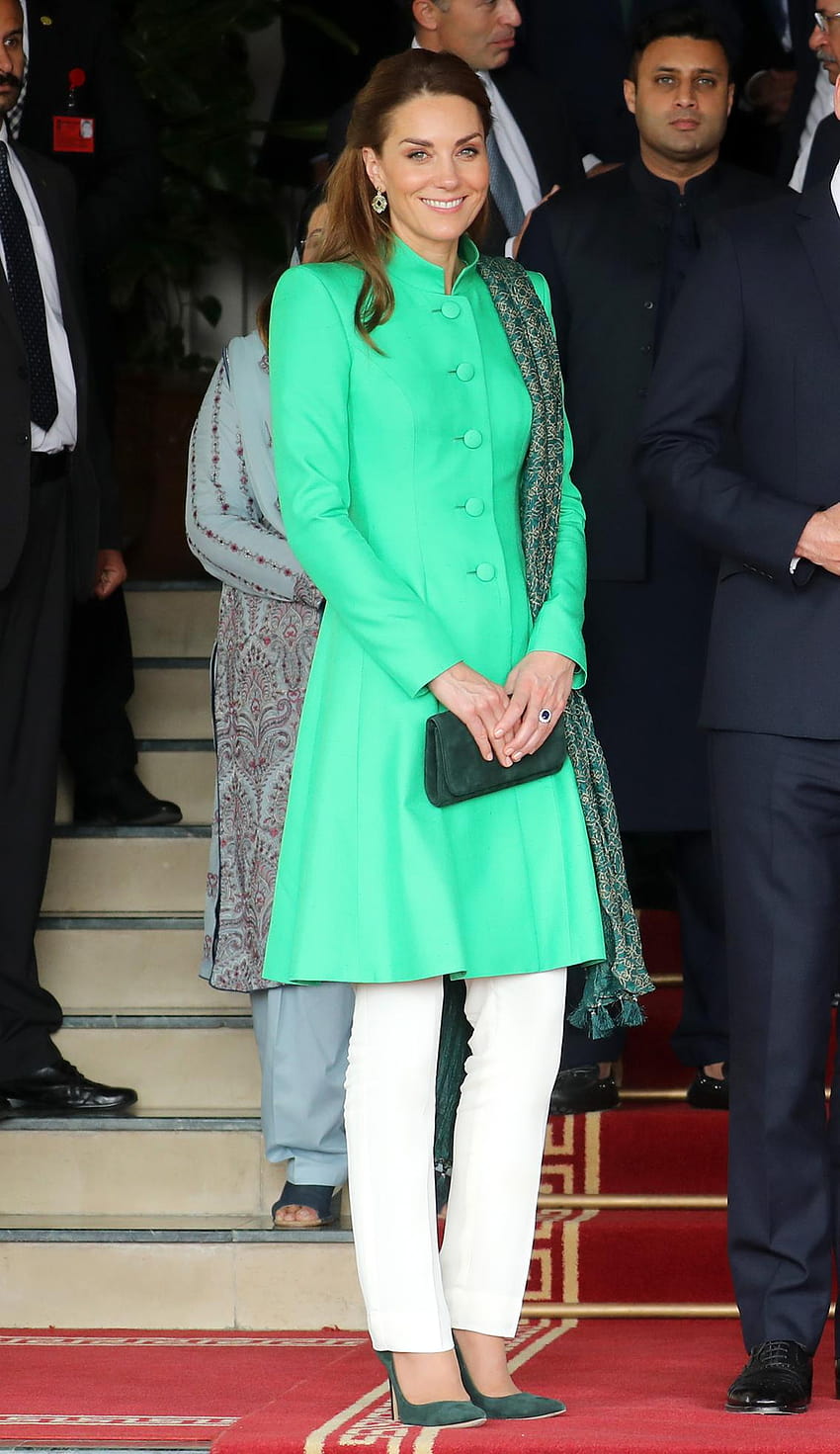 Kate Middleton porte la couleur nationale du Pakistan pour rencontrer le Premier ministre Imran Khan Fond d'écran de téléphone HD
