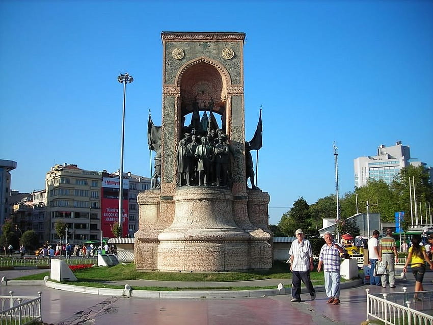 Taksim Square HD wallpaper