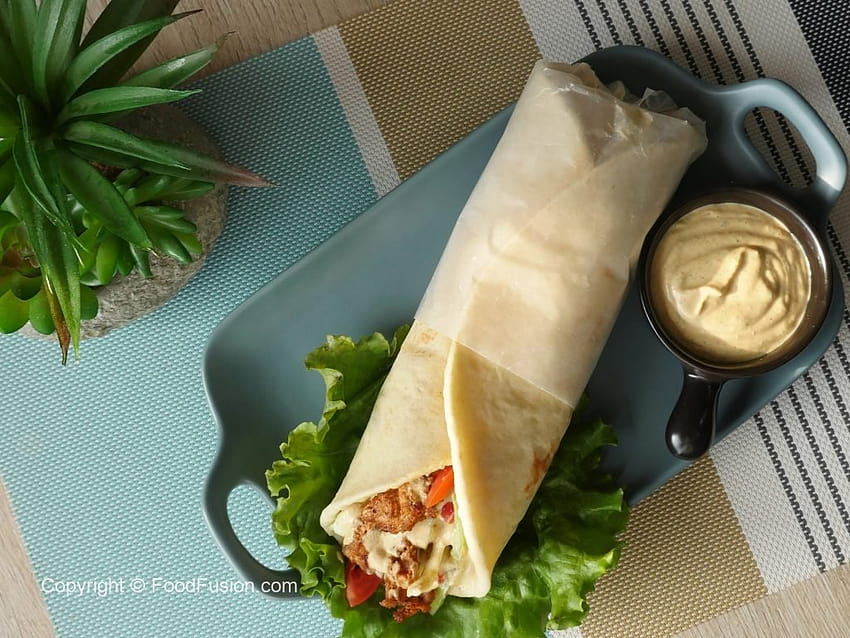 ชวาร์มาไก่ย่างกับขนมปังเลบานอน – อาหารฟิวชั่น วอลล์เปเปอร์ HD