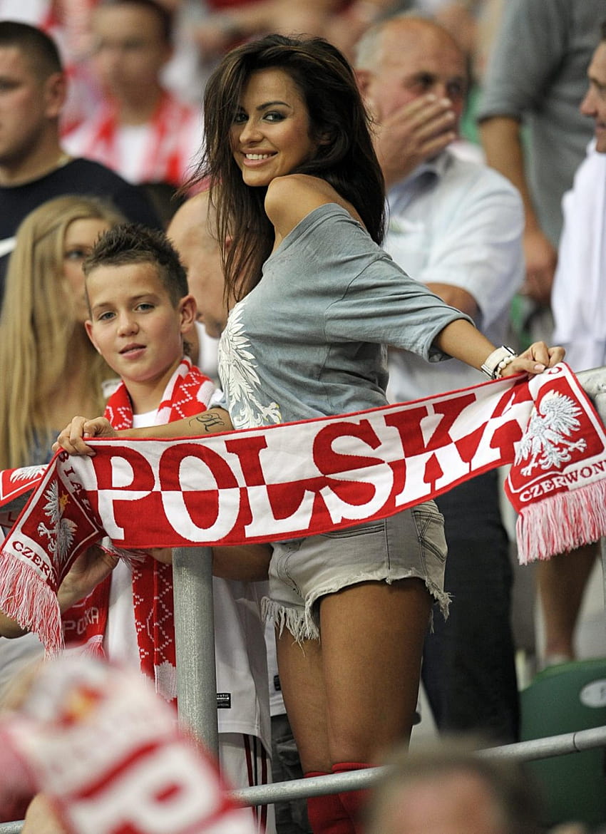 berambut cokelat merah putih sepak bola elang polandia polandia euro fan euro 2012 natalia siwiec suporter 2250 – Sports Football wallpaper ponsel HD