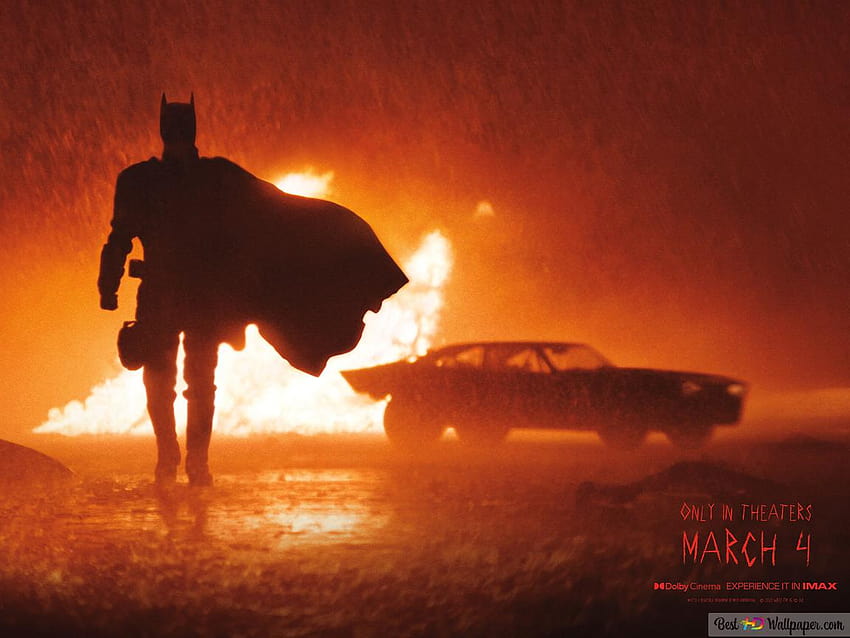 Una toma de Batman y su coche en el incendio de la película de Batman. fondo de pantalla