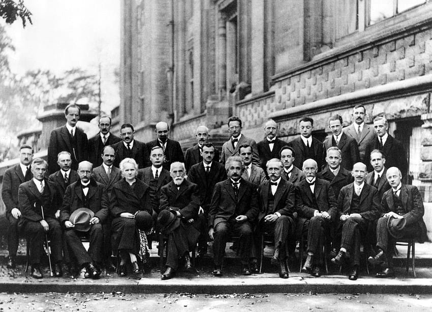 Файл: Solvay conference 1927.jpg, Пол Дирак HD тапет