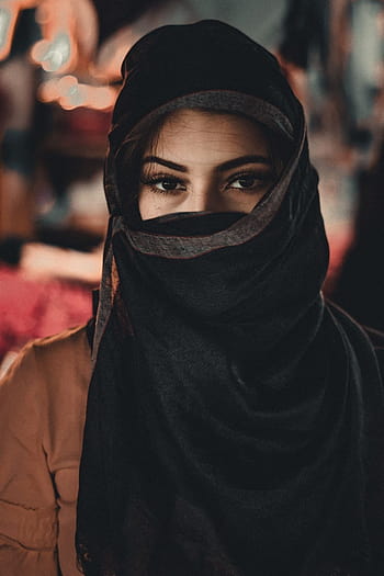 5,800+ Woman Burqa Stock Photos, Pictures & Royalty-Free Images - iStock