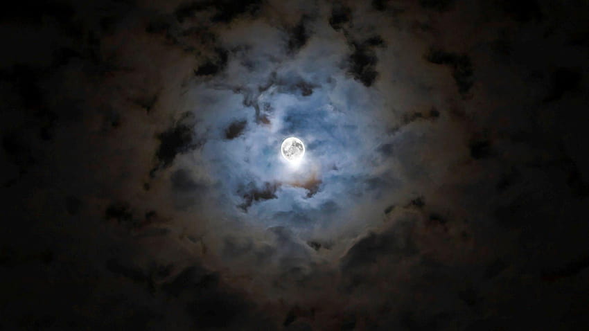 Sky: Full Sway Frightening Longer Moon Scary Spooky Eerie Dark HD-Hintergrundbild