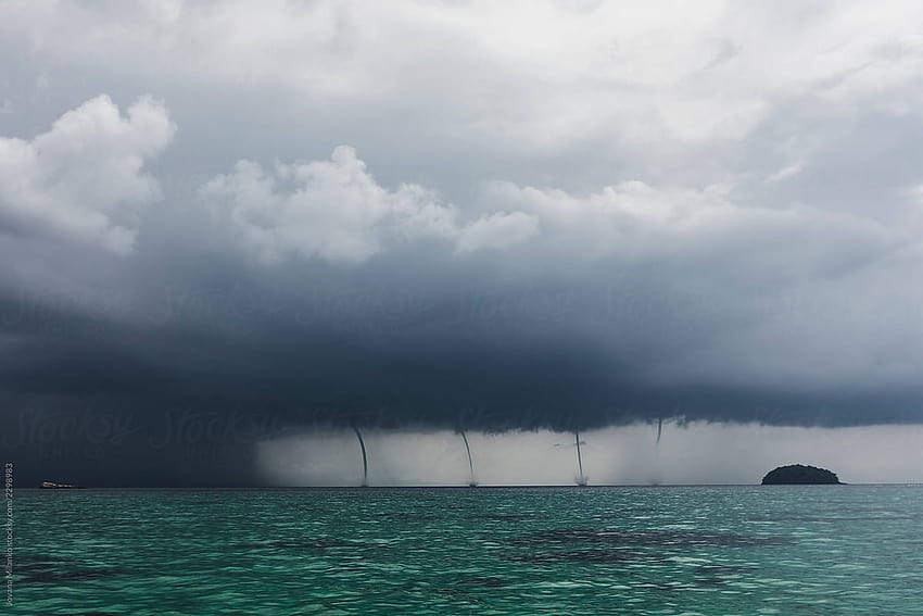 A Family Of Waterspouts by Jovana Milanko, water spout HD wallpaper