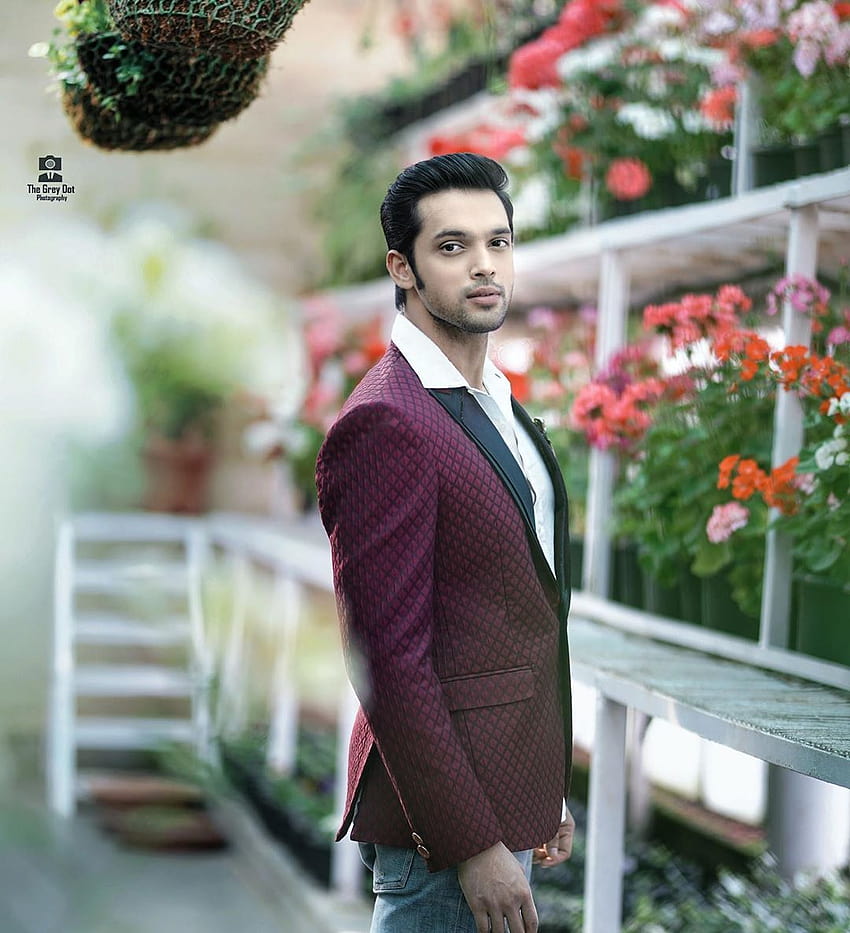 may contain: 1 person, standing and outdoor, parth samthaan HD phone wallpaper