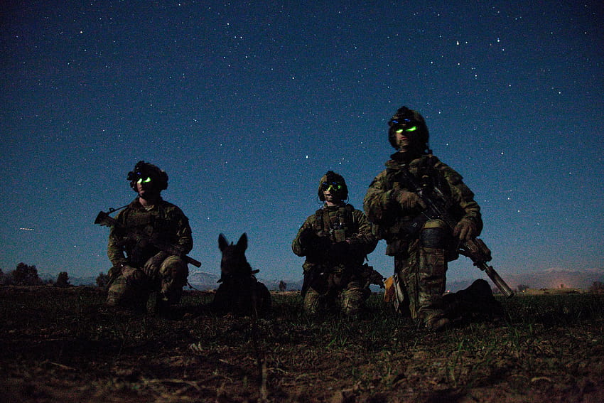 Army Rangers sprechen über Zeiten, in denen ihre Worte Zivilisten HD-Hintergrundbild