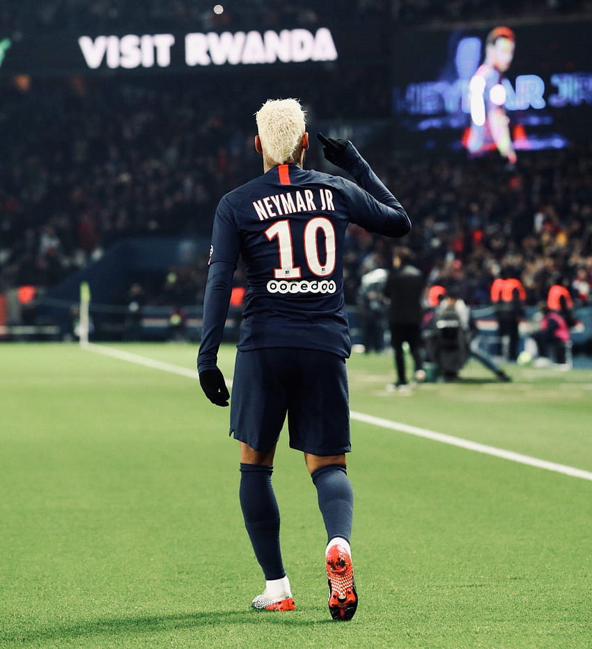 Hình ảnh của Neymar đang chờ đón bạn, một trong những ngôi sao bóng đá hàng đầu thế giới. Những pha đi bóng và những cú sút của anh ấy sẽ khiến bạn phát cuồng.