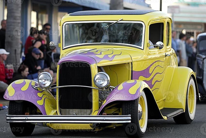 Mobil Tua Klasik: Kuning dengan Api Merah Muda 1398967 Stok di Vecteezy Wallpaper HD