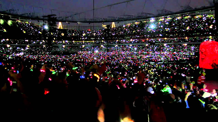 New Xylobands on the Coldplay tour is lighting up fans like never before  now available from XylobandsUSA  Coldplay concert Coldplay tour Coldplay