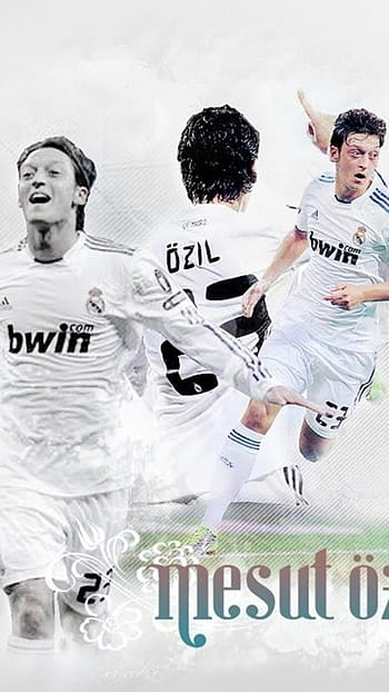 Cristiano Ronaldo Real Madrid - Pictures Mesut Ozil 2012, [alt_image]