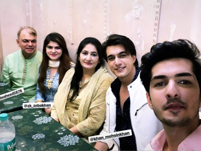 Yeh Rishta Kya Kehlata Hai actor Mohsin Khan enjoys Iftar with his family; see pics HD wallpaper