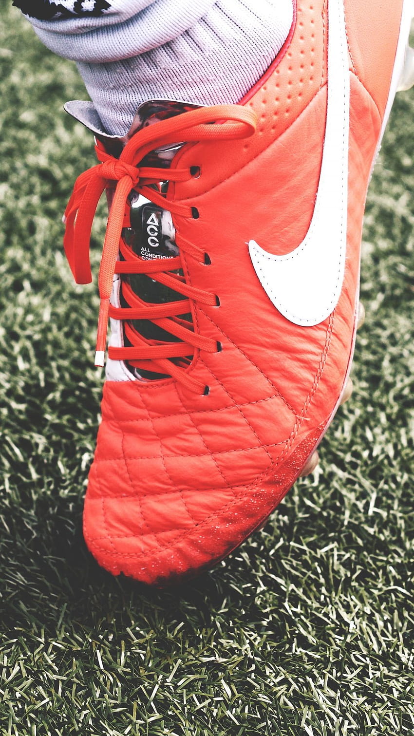 Nike Football Shoes Lawn, nike football boots HD phone wallpaper