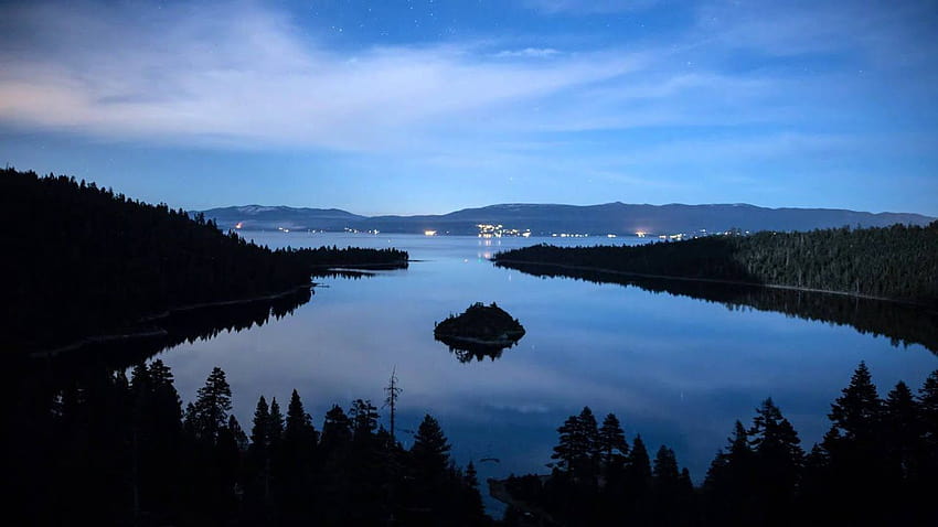 Удивителна нощна графика с изтичане на времето Видео на Emerald Bay Lake Tahoe HD тапет