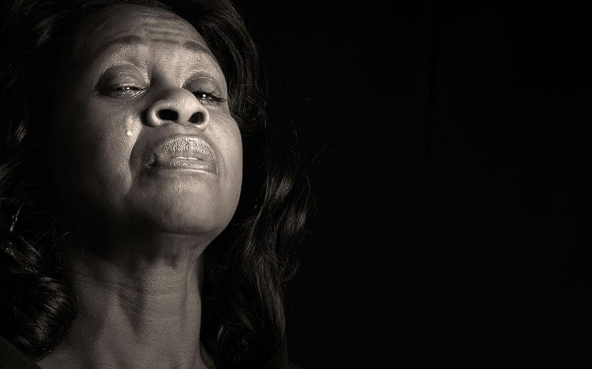 연구에 따르면 미국에서 흑인 여성이 다른 인종보다 더 높은 비율로 사망하는 것으로 나타났습니다. HD 월페이퍼