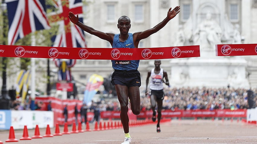 Kenya's Eliud Kipchoge wins men's race in London Marathon HD wallpaper