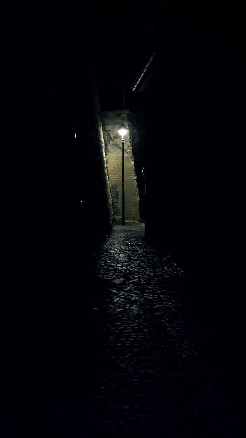 938x1668 alleyway, dark, lamppost, night, darkness iphone 8/7/6s/6 for parallax backgrounds HD phone wallpaper