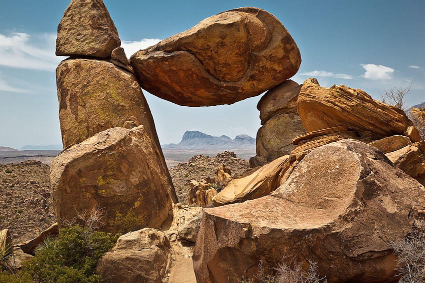 Balanced Rock – Big Bend National Park HD wallpaper