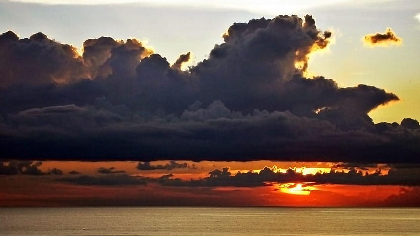 Puesta de sol en la costa del golfo, Panama City Beach, panorámica de Florida fondo de pantalla