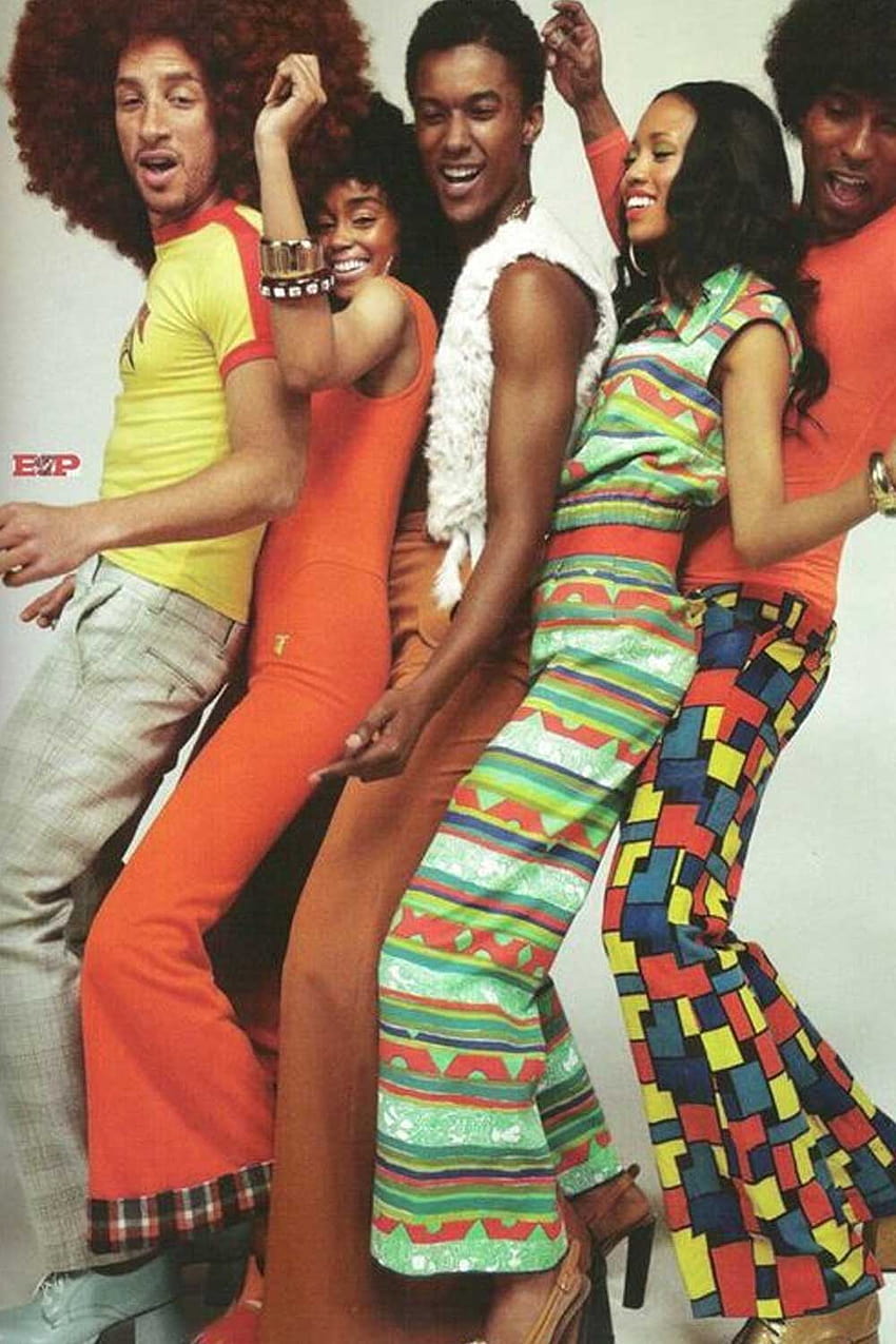 Inspiración en la moda disco de los 70 y en los atuendos de fiesta retro, moda femenina de los 70 fondo de pantalla del teléfono