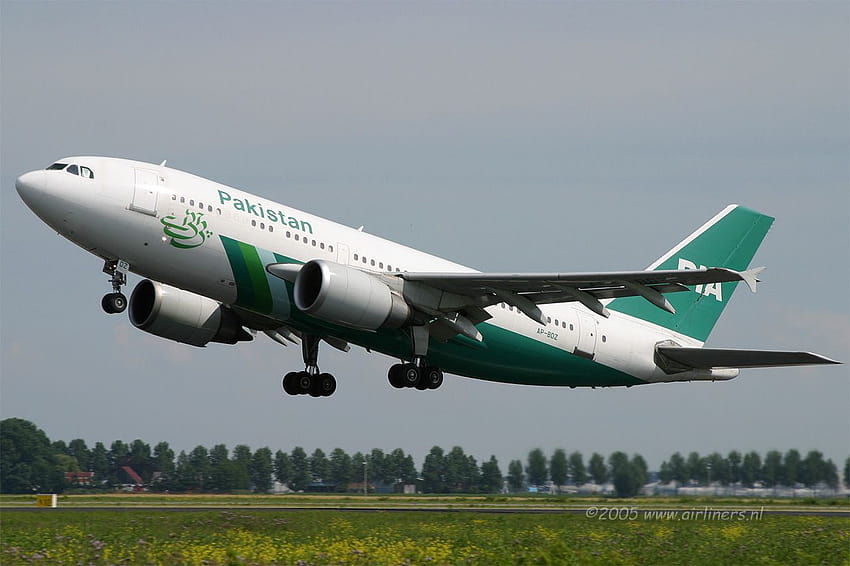 Coronavirus: PIA erleidet einen Verlust von Rs2bn, da Flüge nach KSA ausgesetzt sind, Pakistan International Airlines HD-Hintergrundbild