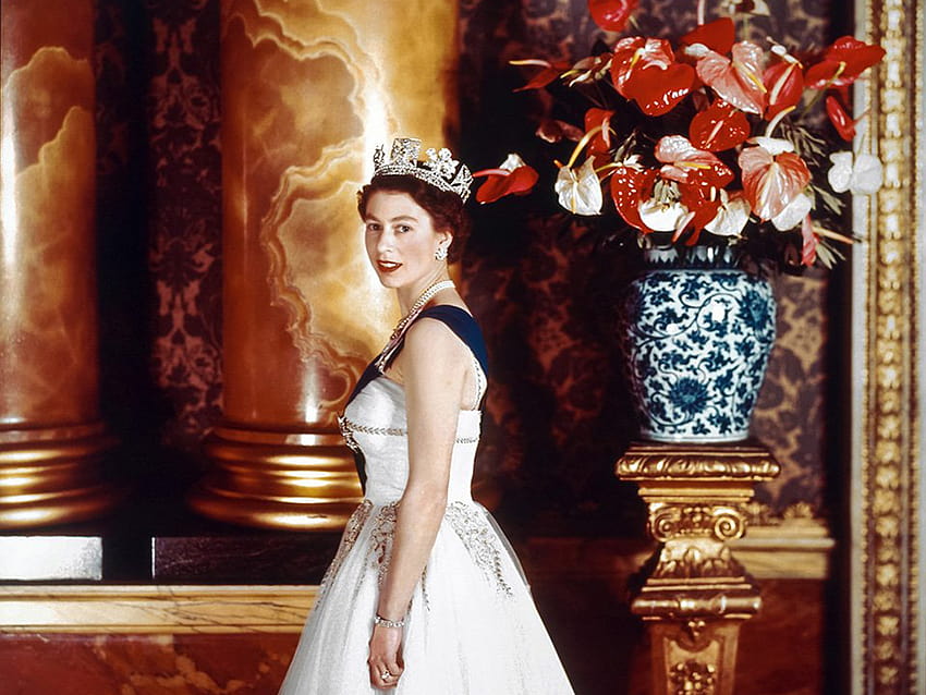 A Young Queen Elizabeth: See Rare of the Monarch During the 1950s and 1960s HD wallpaper