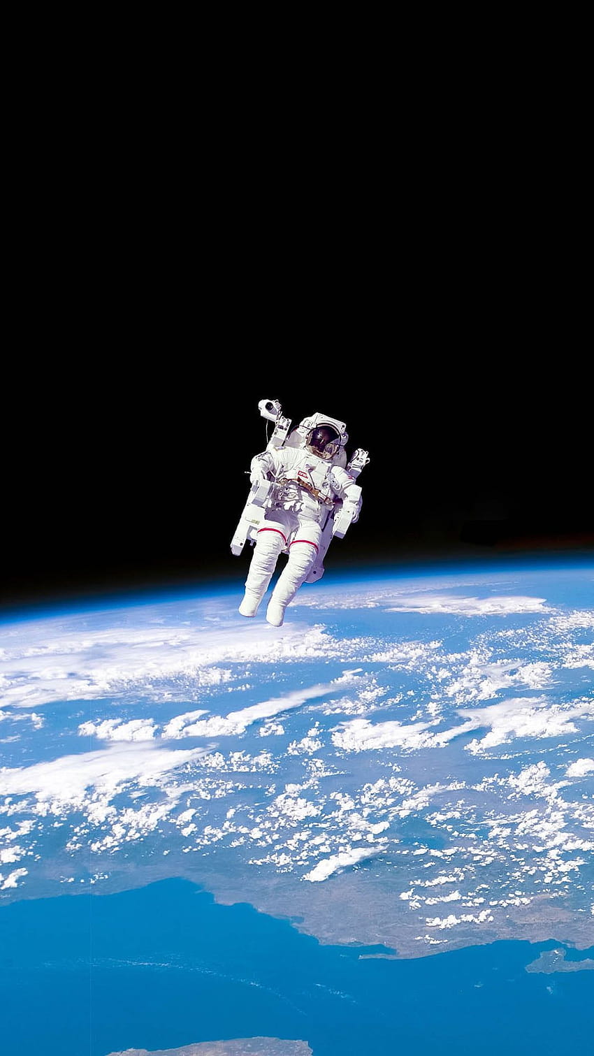 Космическа разходка, астронавт iphone HD тапет за телефон