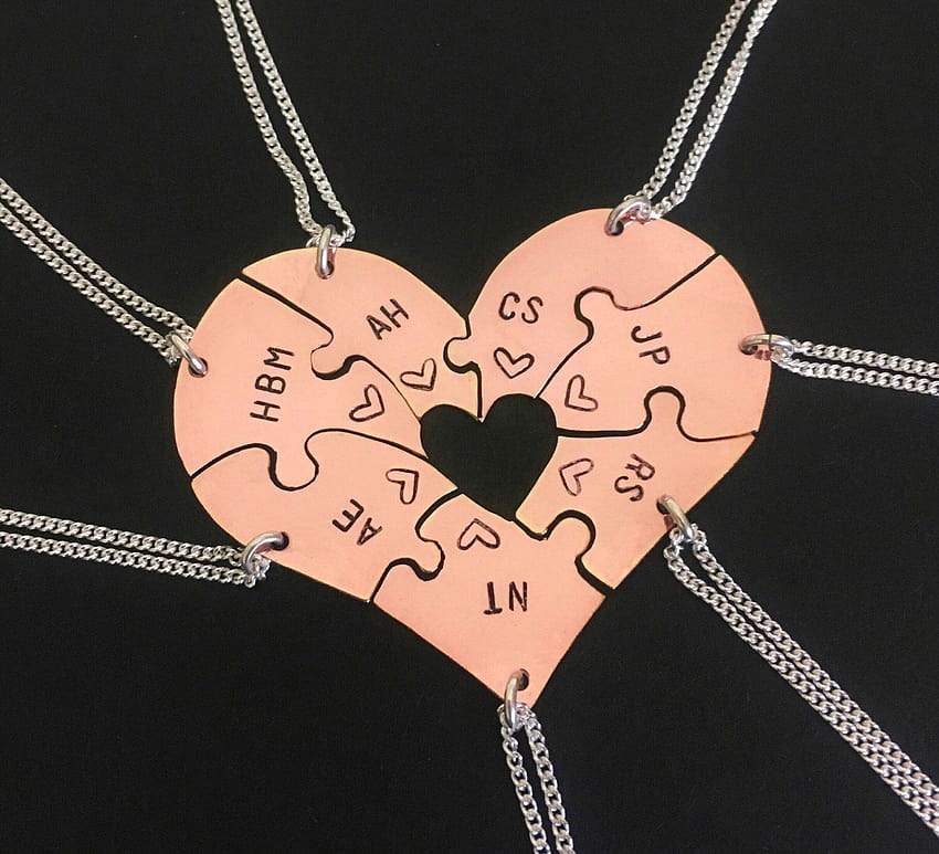 14 Karat Roségold gravierte Herz-Puzzle-Halsketten, geformt wie ein Herz, Bestfriend-Halskette HD-Hintergrundbild