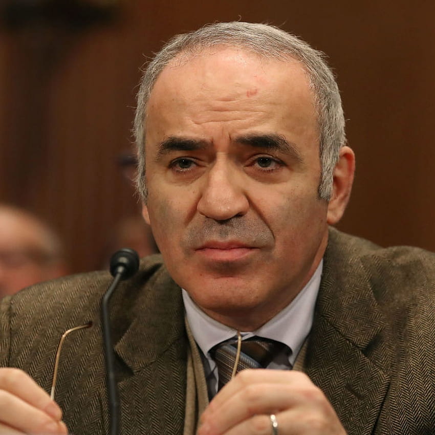 Mantan Juara Catur Garry Kasparov Mengatakan Tucker Carlson Adalah 'badut' Atas Komentar Konflik Ukraina wallpaper ponsel HD