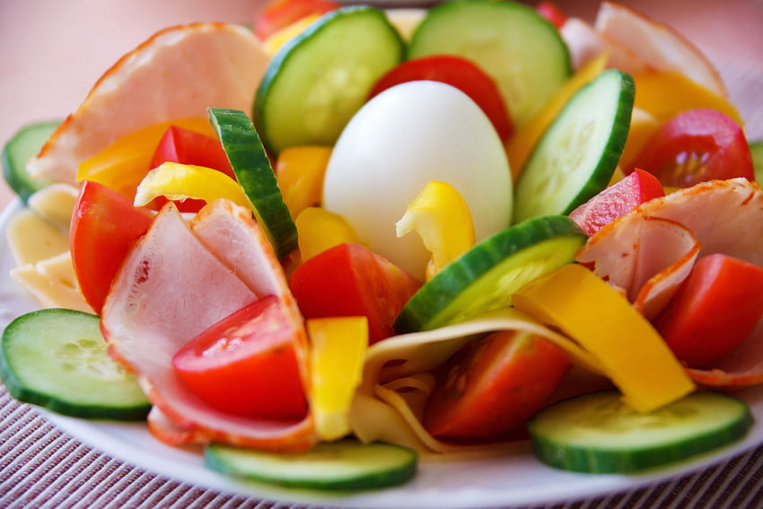 Sliced Cucumber and Tomato Salad Food graphy · Stock HD wallpaper