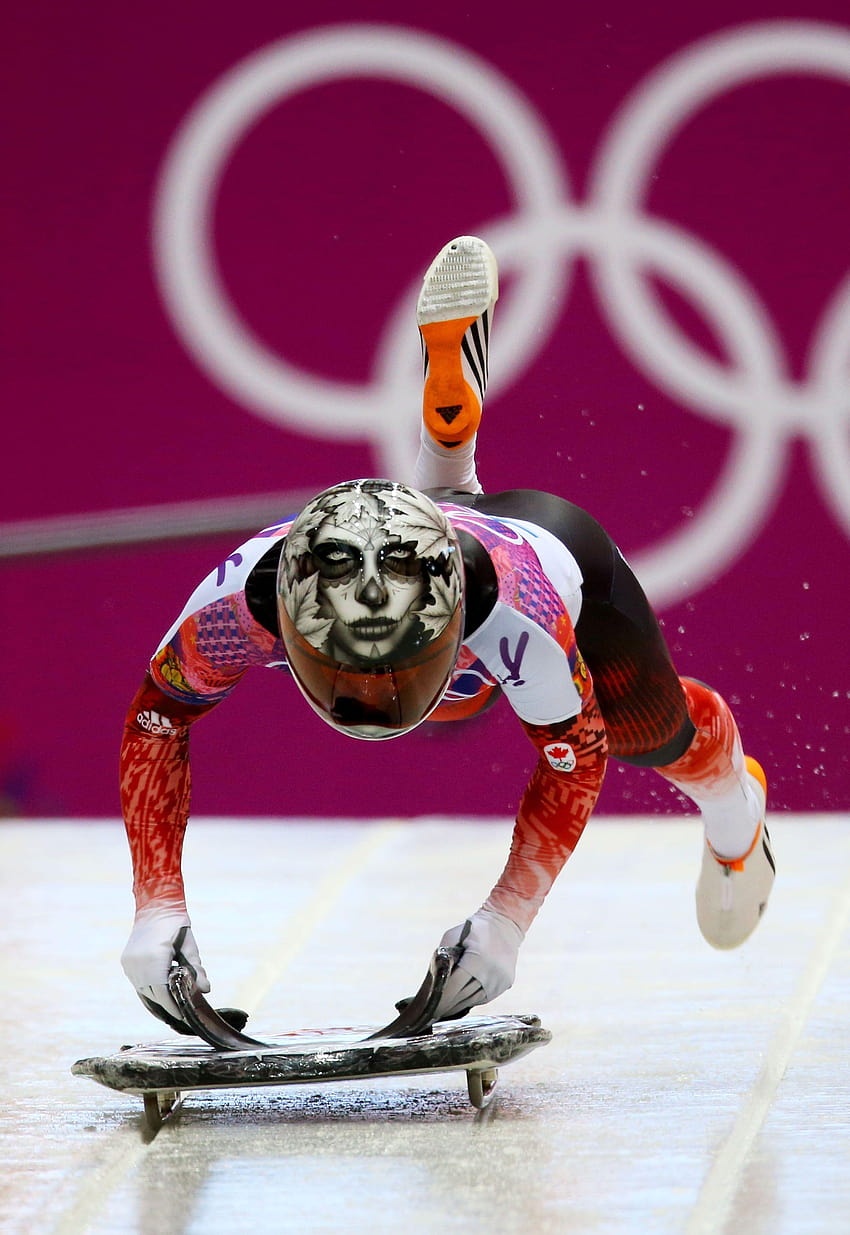 Lizzy Yarnold on her way to gold in the skeleton at the Sochi 2014, skeleton sport HD phone wallpaper