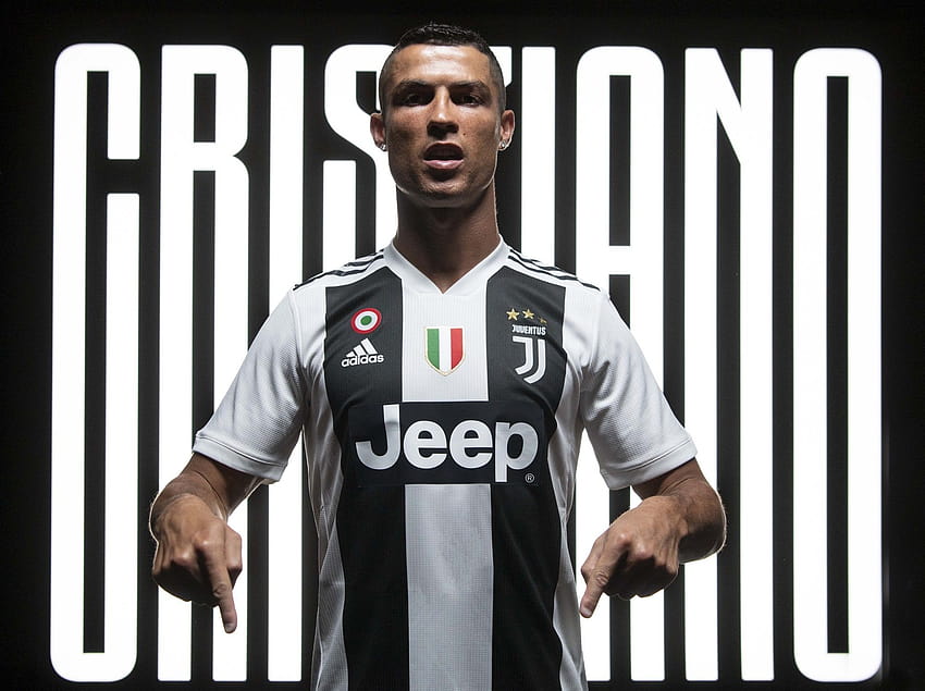 Juventus sadece bir günde 60 milyon doların üzerinde Ronaldo forması sattı HD duvar kağıdı